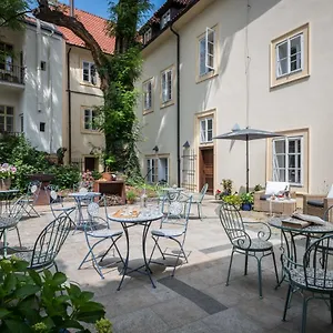 **** Szálloda Monastery Garden Csehország